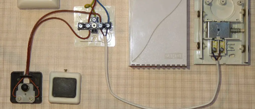 How to Add a Second Doorbell Chime From the Transformer