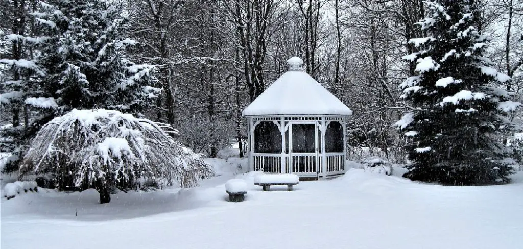 How to Enclose a Gazebo for Winter