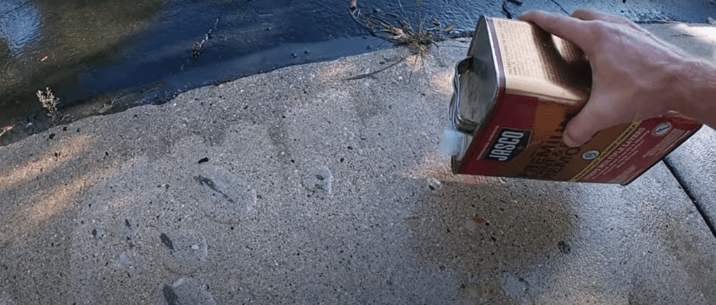 How to Remove Asphalt Sealer From Concrete