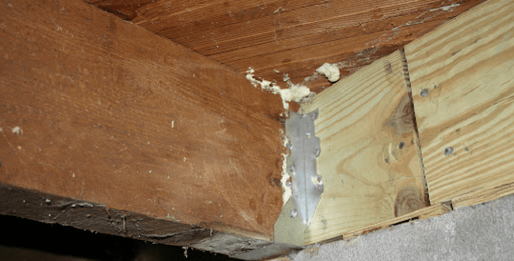 How to Repair Floor Joists With Water Damage