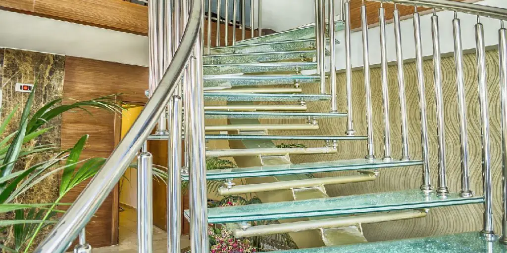 Benefits of Having a Glass Staircase