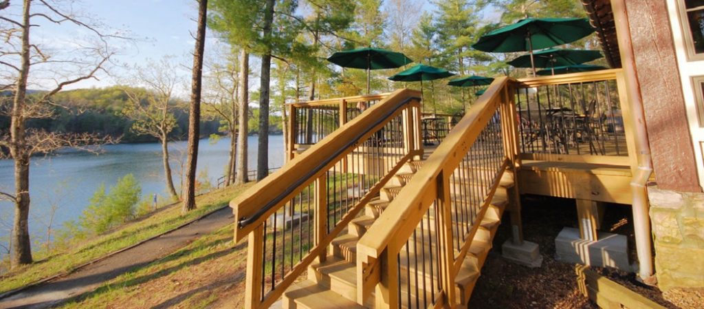 How to Jack Up Deck Stairs
