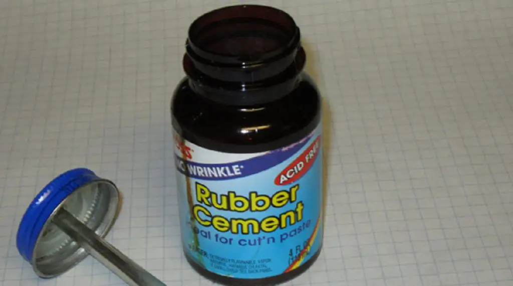 How to Remove Rubber Cement From Carpet
