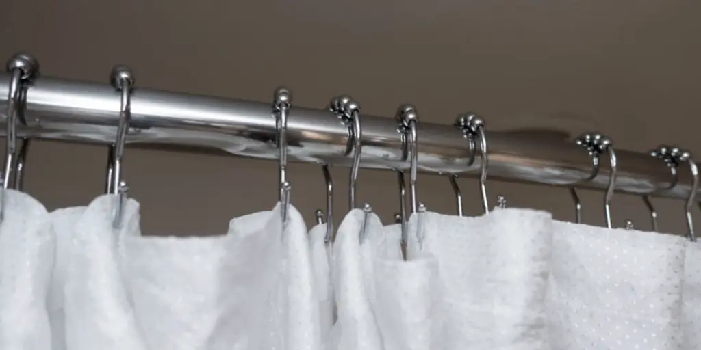 How to Remove Rust From Shower Curtain Rod