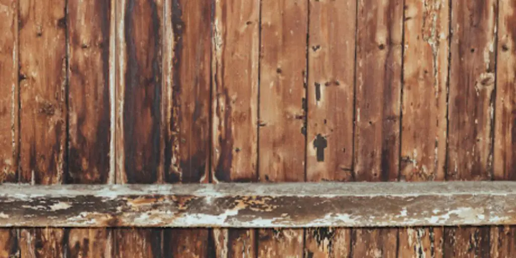 How to Dispose of Old Wooden Fence