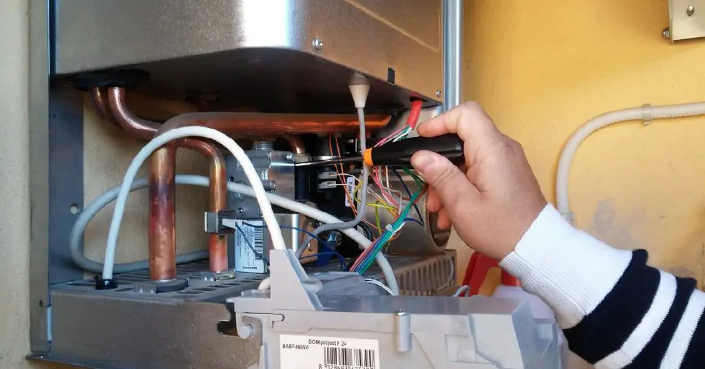 How to Wire a Wall Heater
