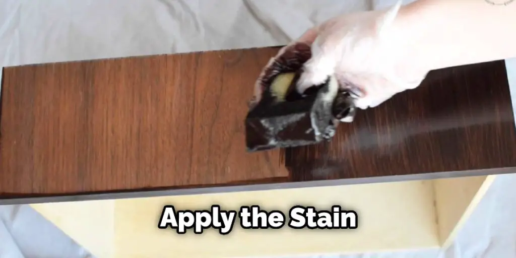  Apply the Stain
